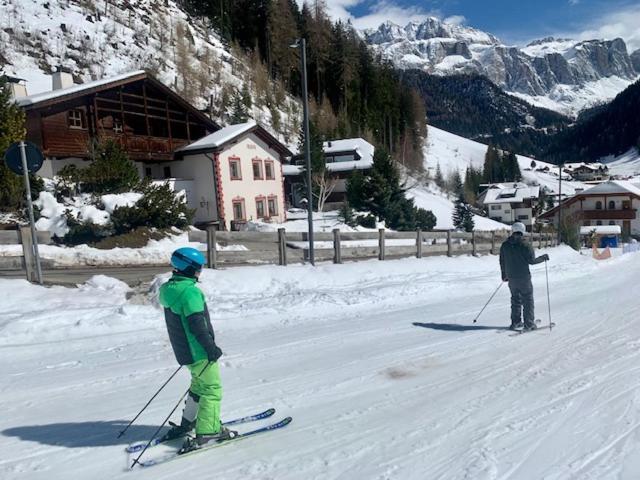 Chalet Aldian Dolomites Wolkenstein in Gröden Exterior foto